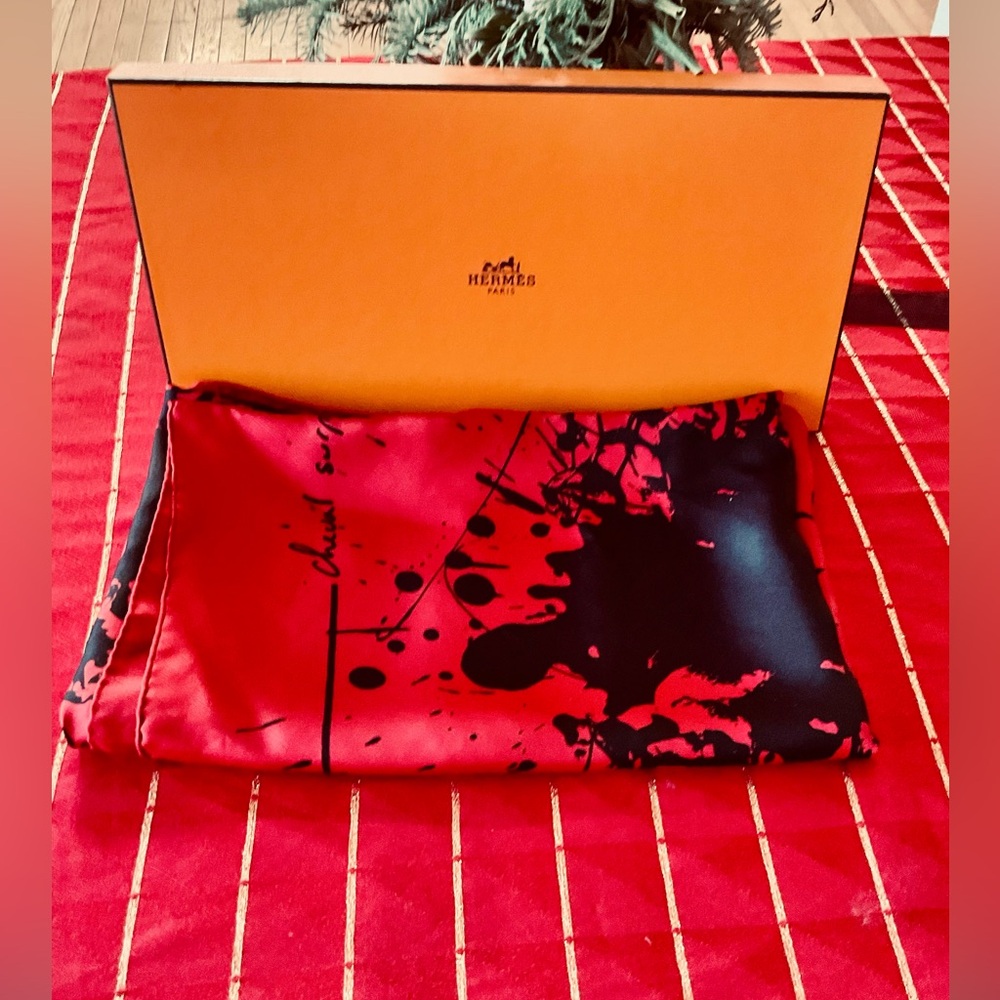 Hermes ” Cheval Surprise’ Red and black by Dimitri R with Box - Picture 3 of 17